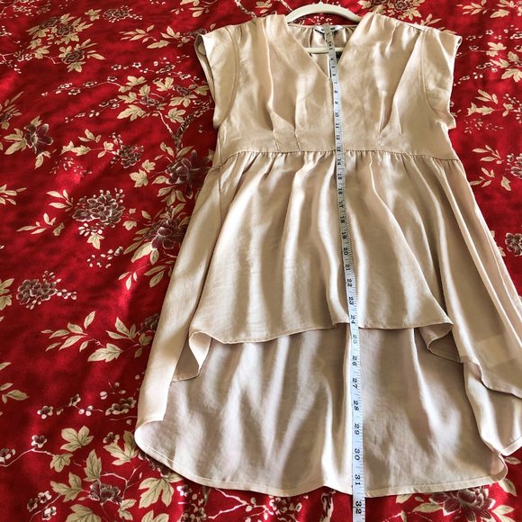 Satin V-Neck Hi-Lo Cream Tunic Blouse *NEW WITH TAGS* - Picture 13 of 16